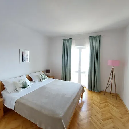 Гостьовий будинок Luka 2 Хвар