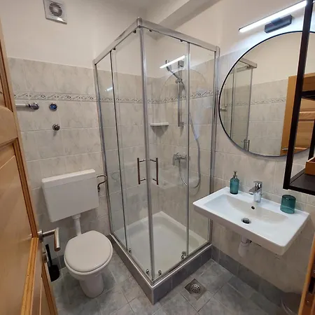 Гостьовий будинок Luka 2 4*